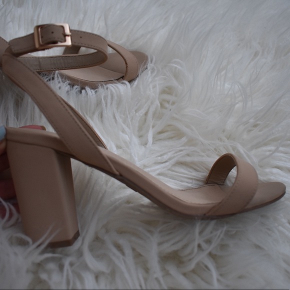 Heels - Picture 2 of 2